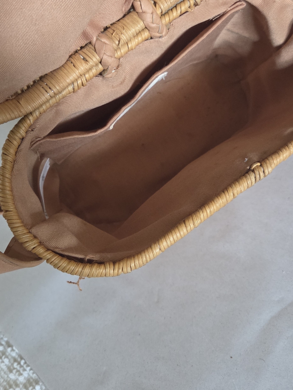 Universal Thread Woven Rattan Crossbody Bag in Tan - Picture 4 of 7